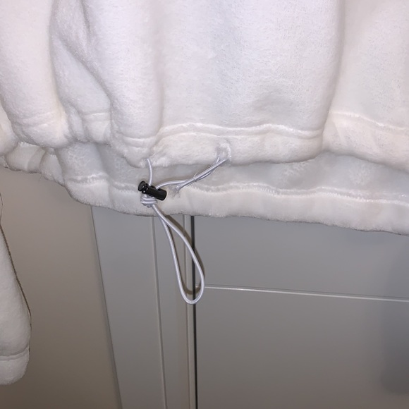 Cropped hoodie - Picture 2 of 4